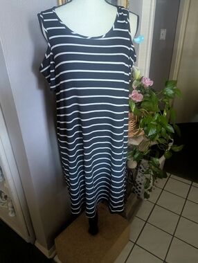 Maurice's Black and white striped, cold shoulder style.